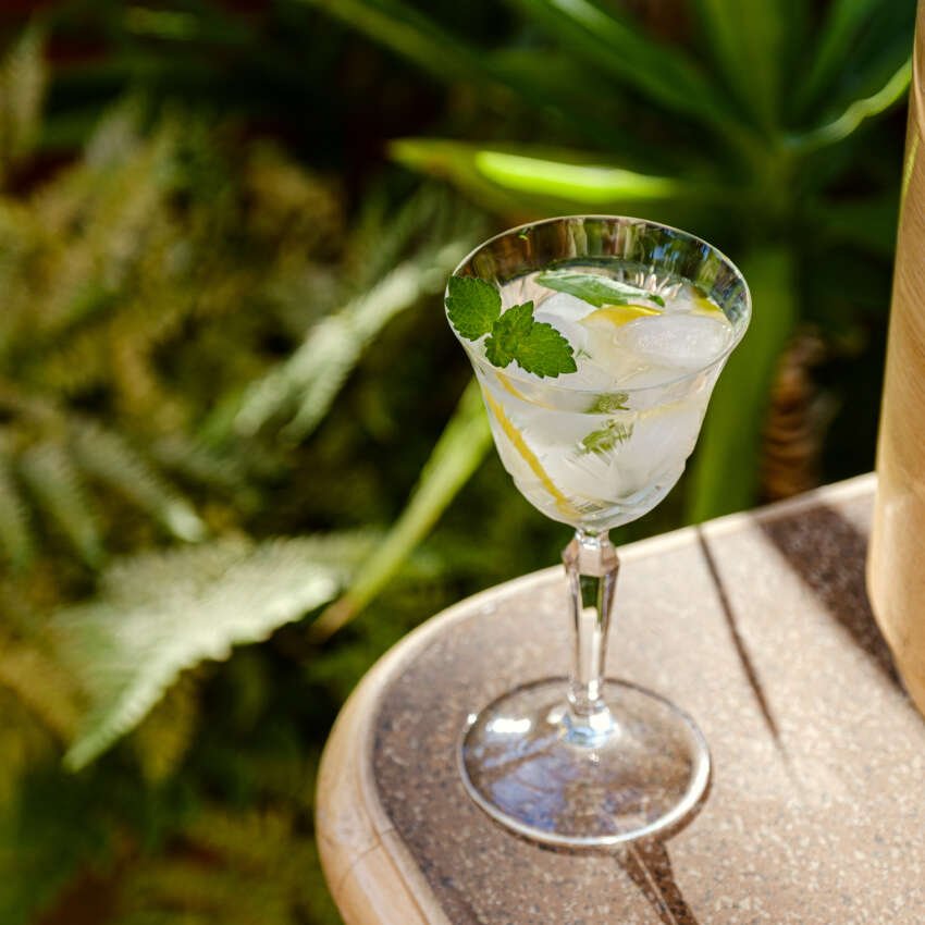 Tavolina për kokteje